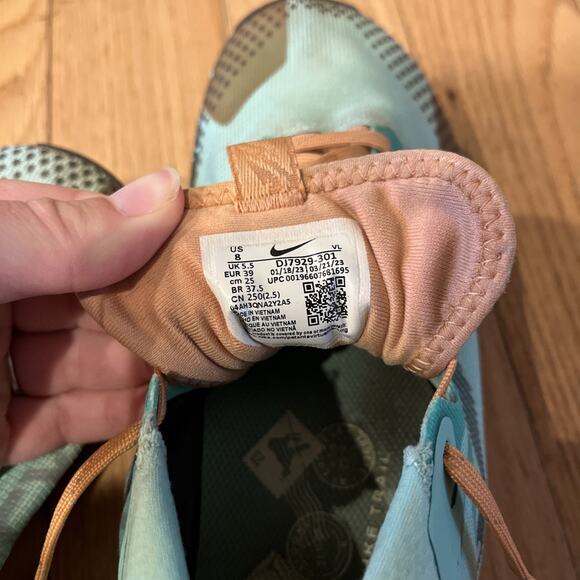 Nike React Pegasus Trail 4 Running Shoe Womens 8 Gore-Tex Green DJ7929-301 - Picture 9 of 10